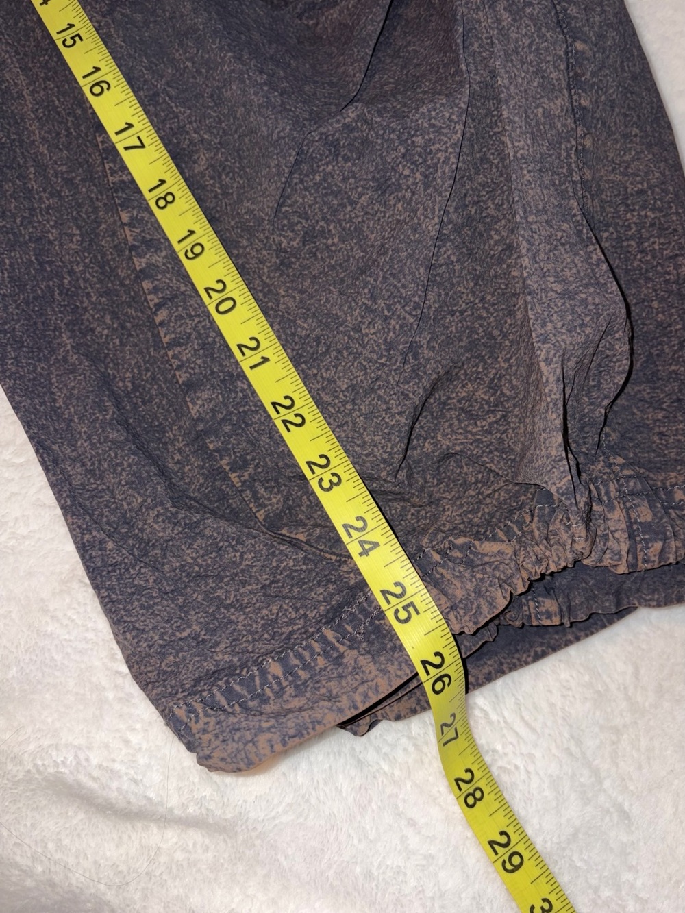 Urban Outfitters Crinkle Cargo Barrel Parachute Pants sz S NEW! - Picture 9 of 10